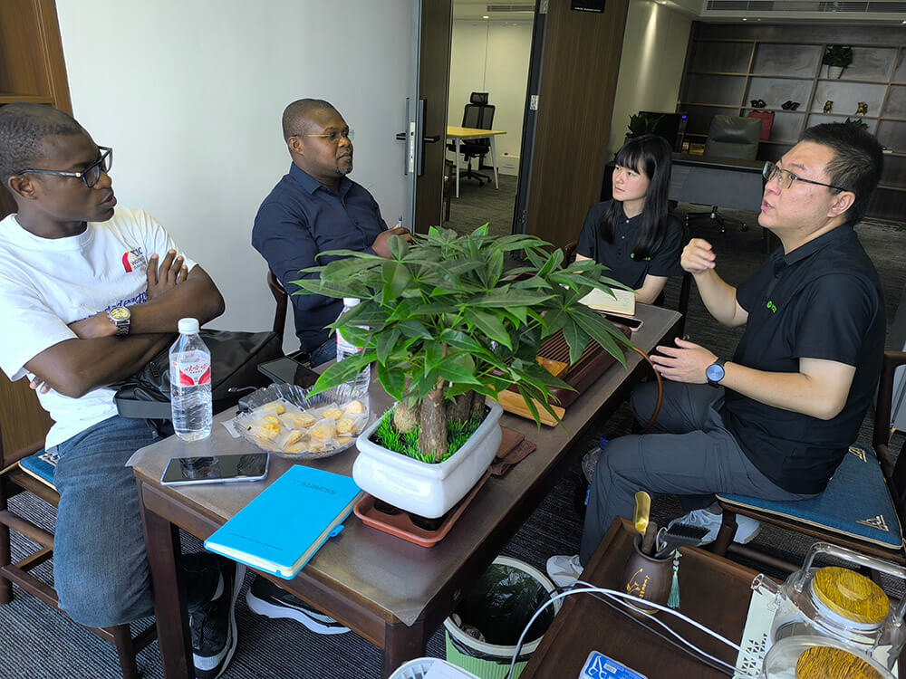 ¡Una cálida bienvenida a nuestro socio francés Michel!