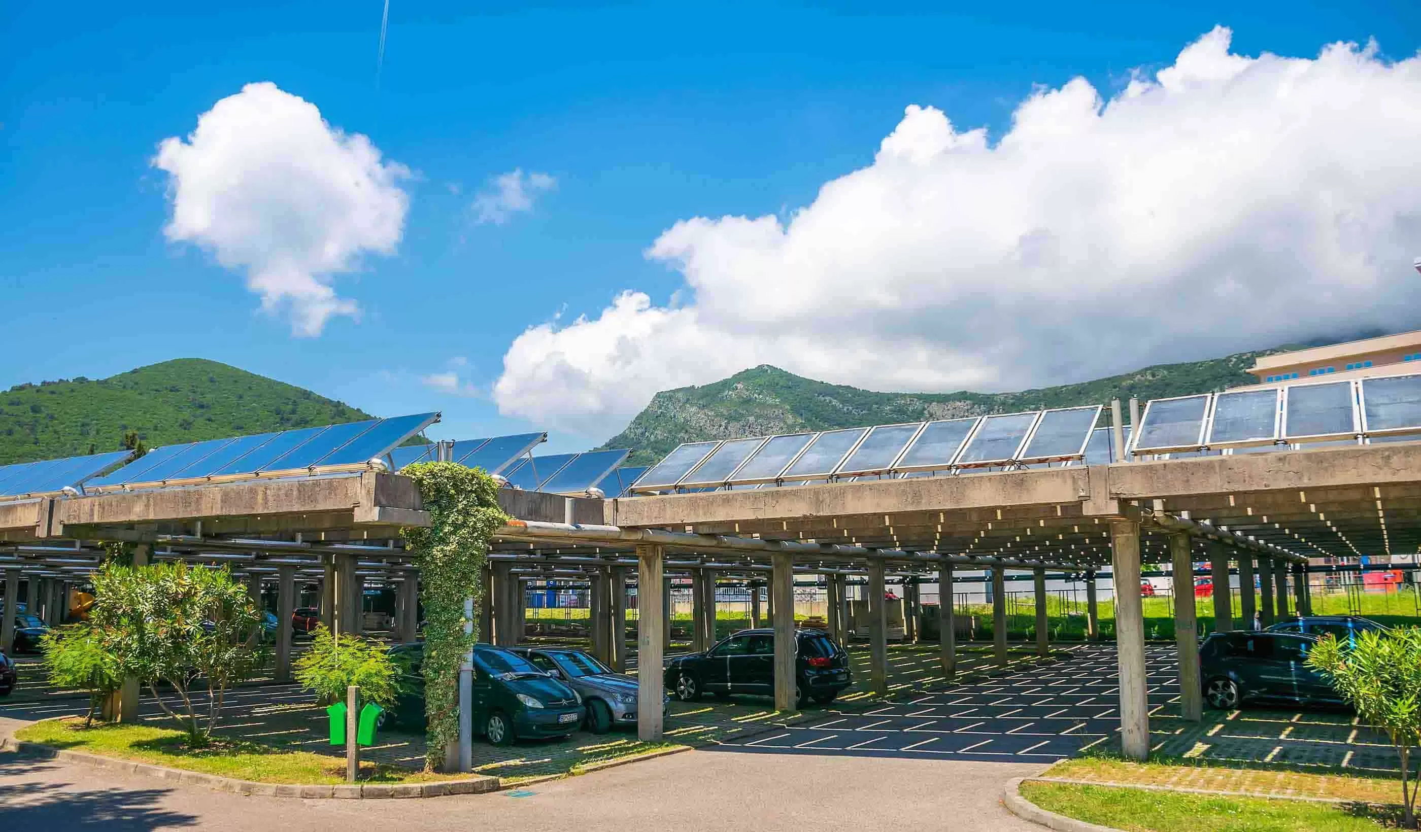Solar en tejados: una opci&oacute;n perfecta para edificios comerciales y almacenamiento de energ&iacute;a